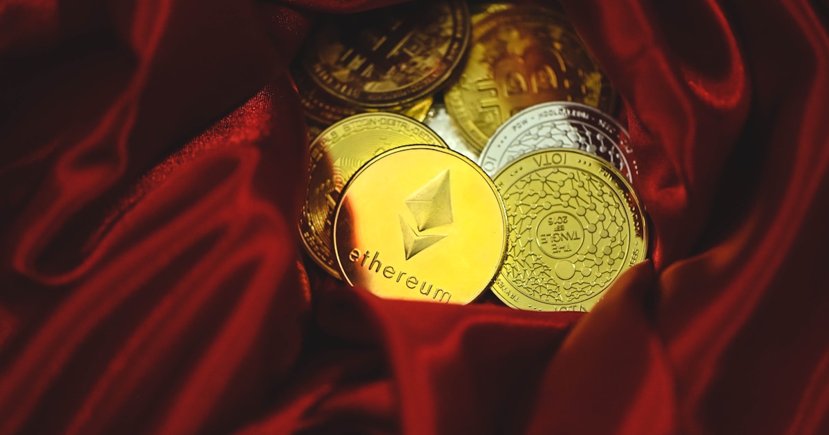 Investasi Emas vs Investasi Lain: Mana yang Lebih Menguntungkan?