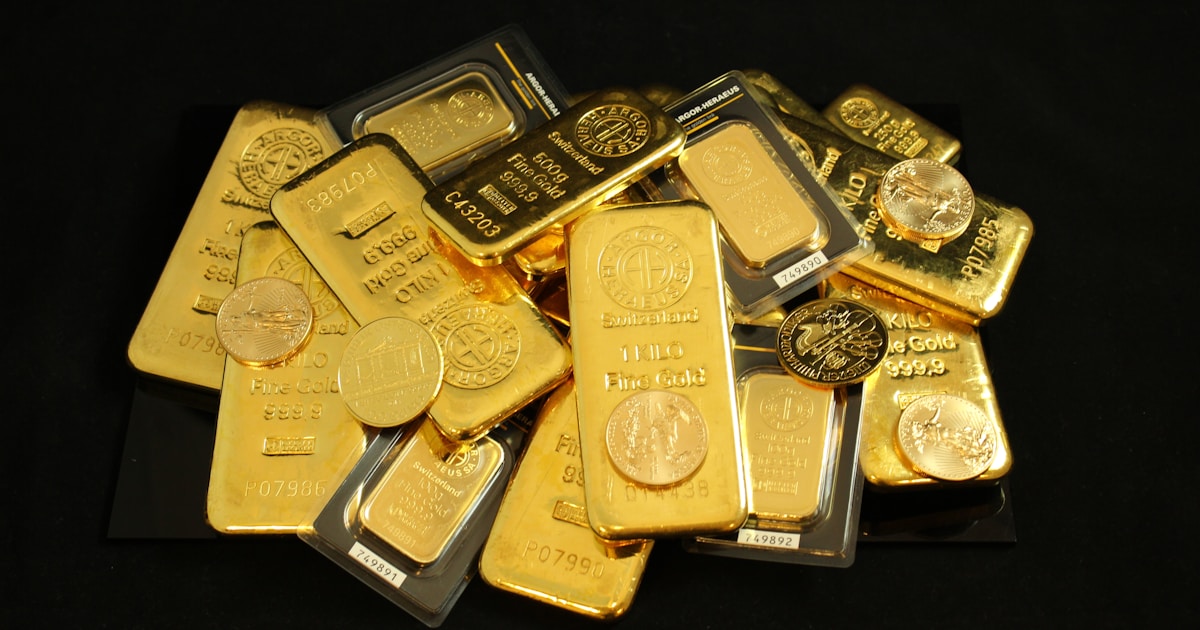 Investasi Emas vs Investasi Lain: Mana yang Lebih Menguntungkan?