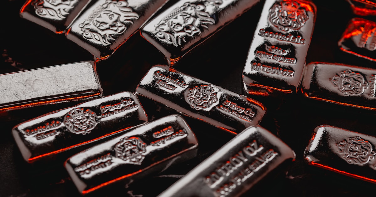 Investasi Emas vs Investasi Lain: Mana yang Lebih Menguntungkan?