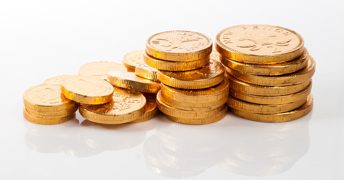 Investasi Emas vs Investasi Lain: Mana yang Lebih Menguntungkan?