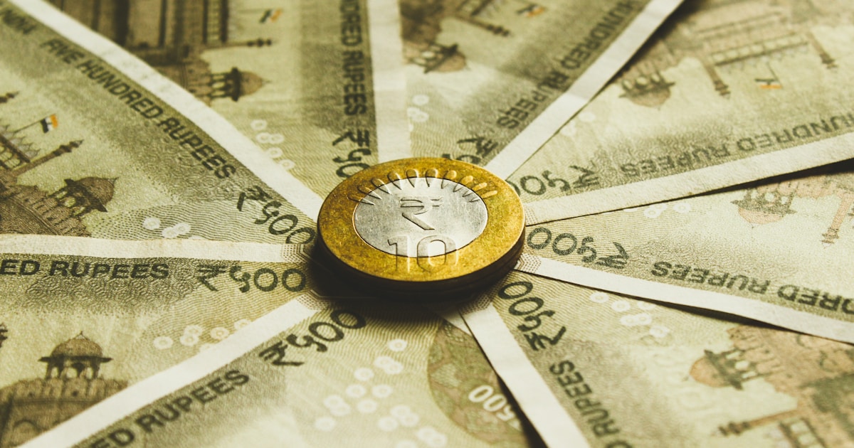 Investasi Emas vs Investasi Lain - Panduan Lengkap 2026